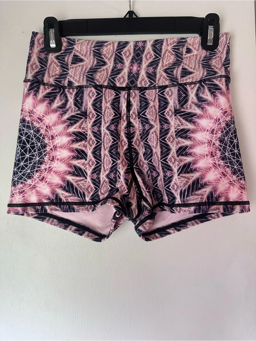 Wolven Pink & Black Geometric Print Athletic Set